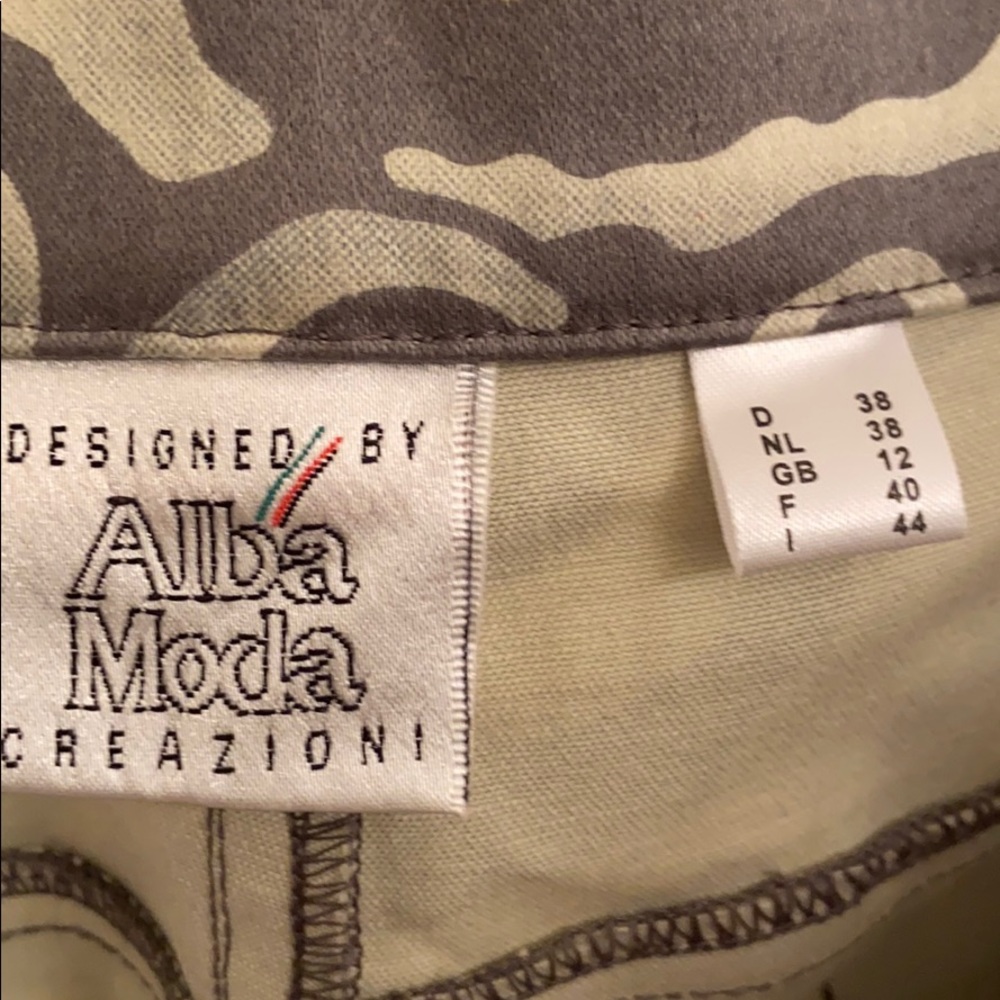 Pants - Picture 5 of 6